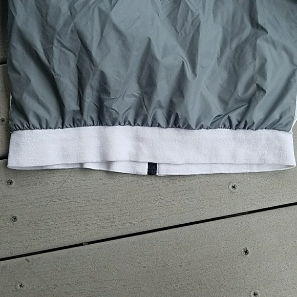 Boys/ Girls Nike Windbreaker - Picture 5 of 5